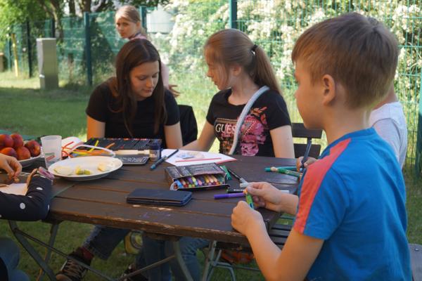 Kreativgruppe für Jungen und Mädchen
