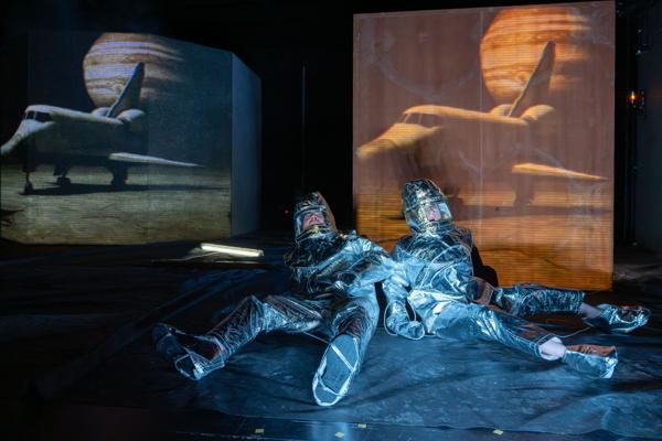 Staatstheater Cottbus: Tesla, die Spree und der Kirschgarten