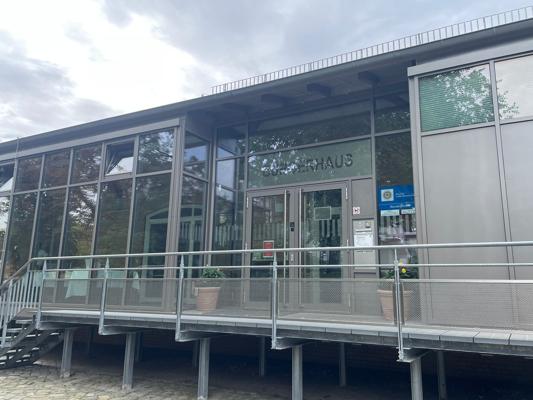 Das Bürgerhaus lädt ein: "Der geliehene Weihnachtsbaum"