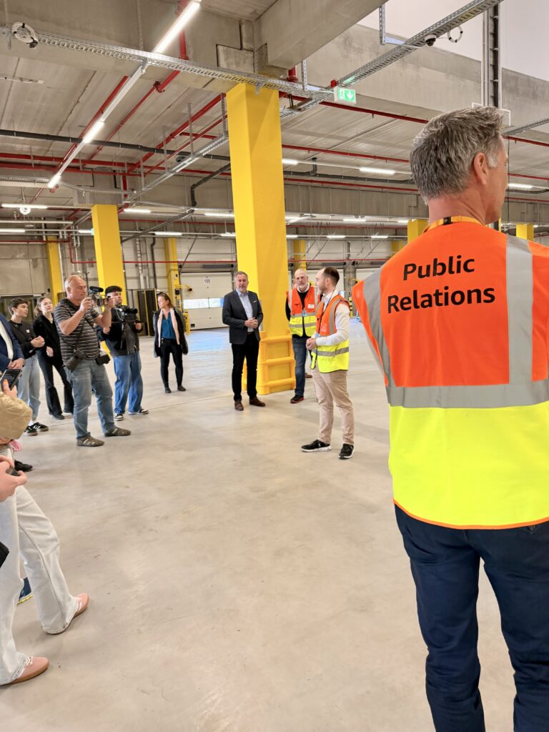 OB am Verteilstandort von Amazon