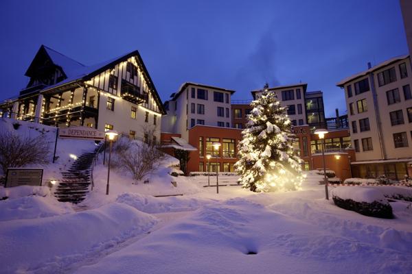 Winterlicher Hotelinnenhof vom Hotel Esplanade, Foto: Hotel Esplanade Resort & Spa Bad Saarow