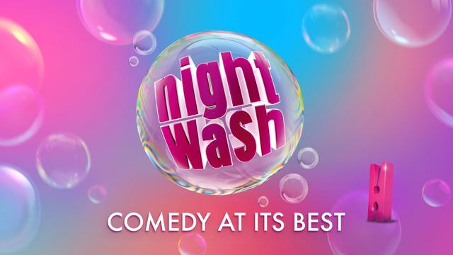Das NightWash-Logo schwebt in einer glänzenden Blase über dem Schriftzug „COMEDY AT ITS BEST“ auf pink-blauem Hintergrund.