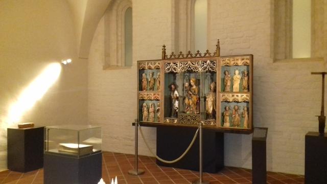Ausstellungsraum mit Altar, Foto: Stiftung Stift Neuzelle/ Mosig, Lizenz: Stiftung Stift Neuzelle